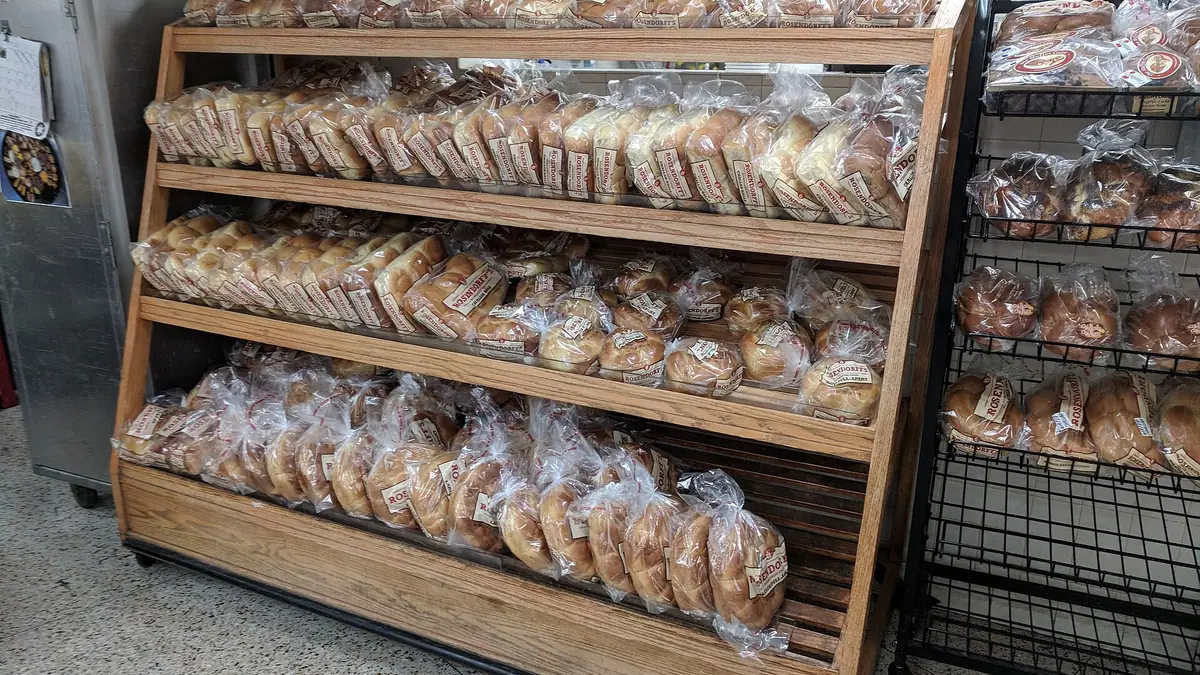Greggs Bakery Shop – bakery in Bridgend town centre